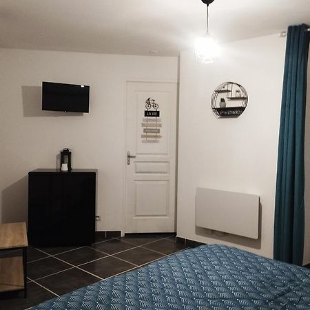 Appartement Avec Cour Plein Centre Foix Luaran gambar