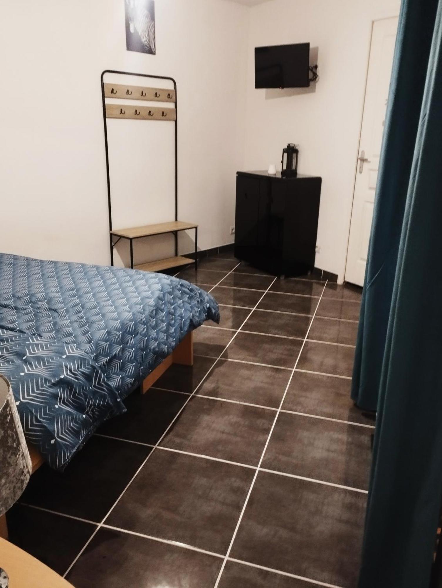 Appartement Avec Cour Plein Centre Foix Luaran gambar