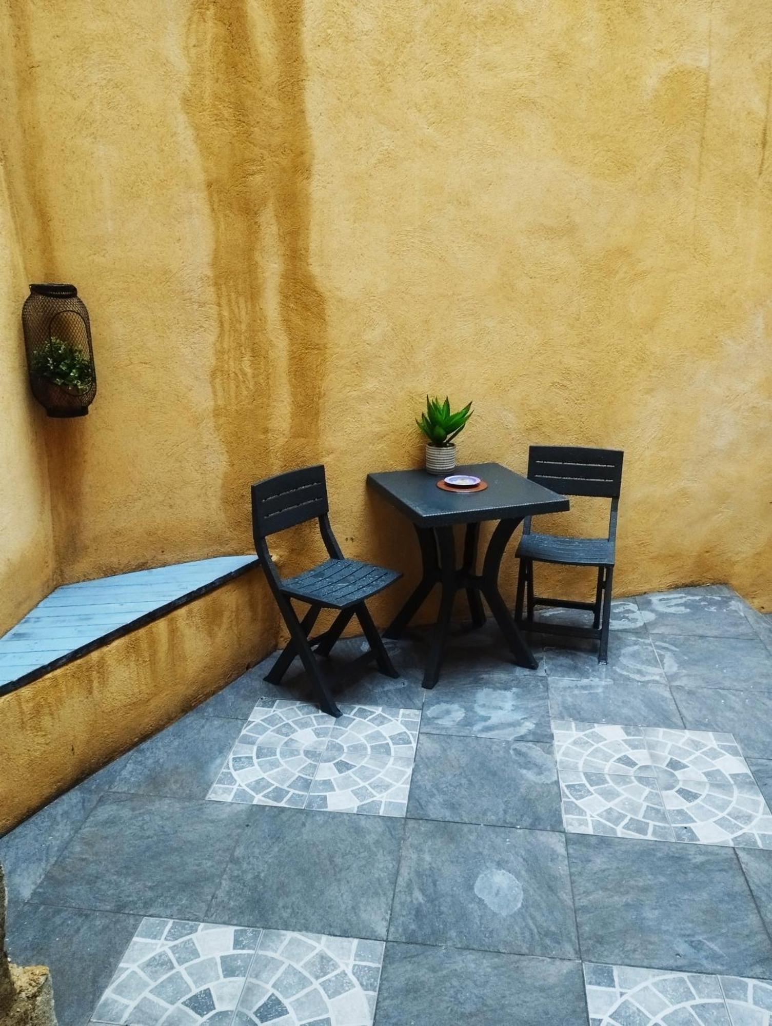 Appartement Avec Cour Plein Centre Foix Luaran gambar